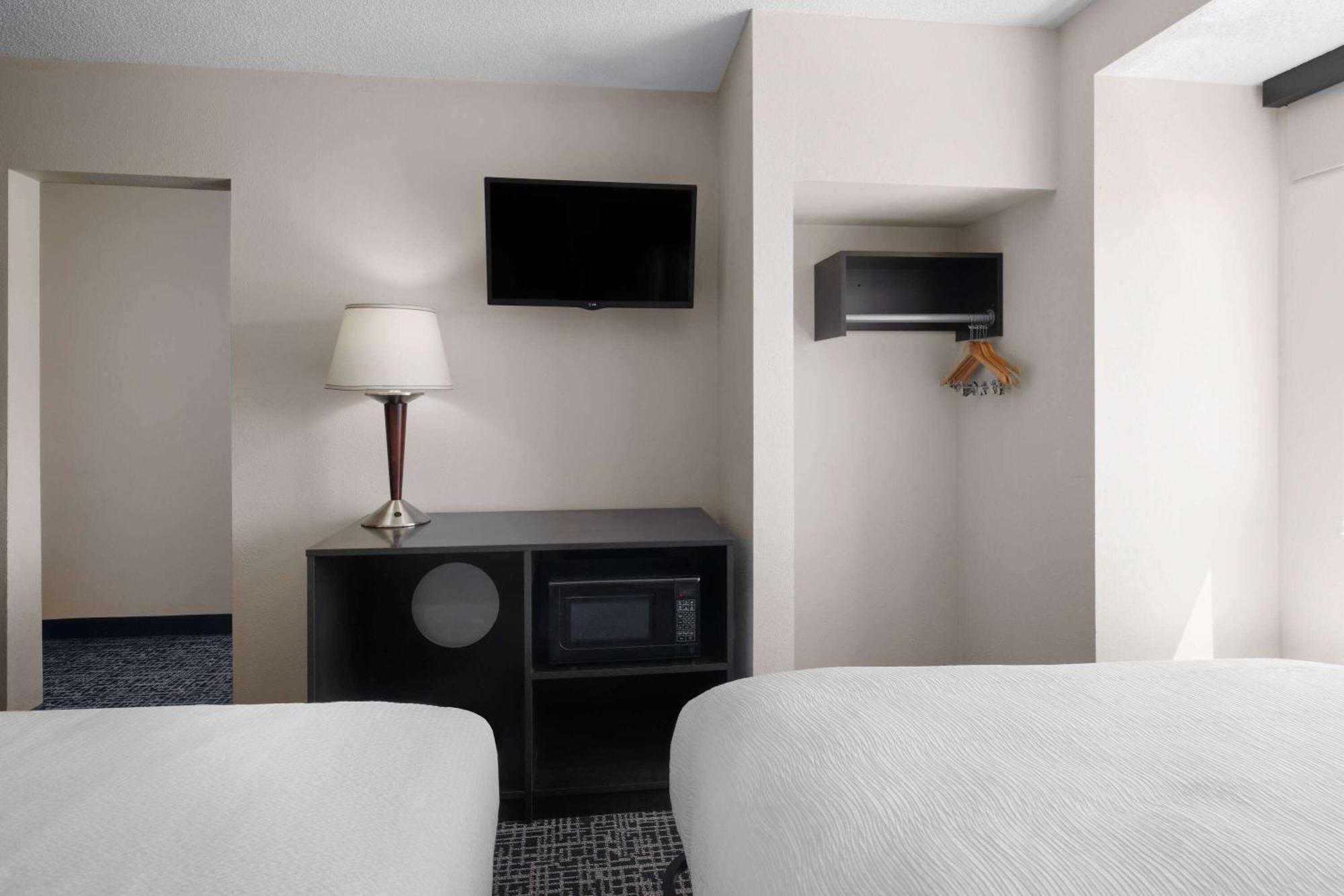 Hotel Baymont By Wyndham Boardman Extérieur photo