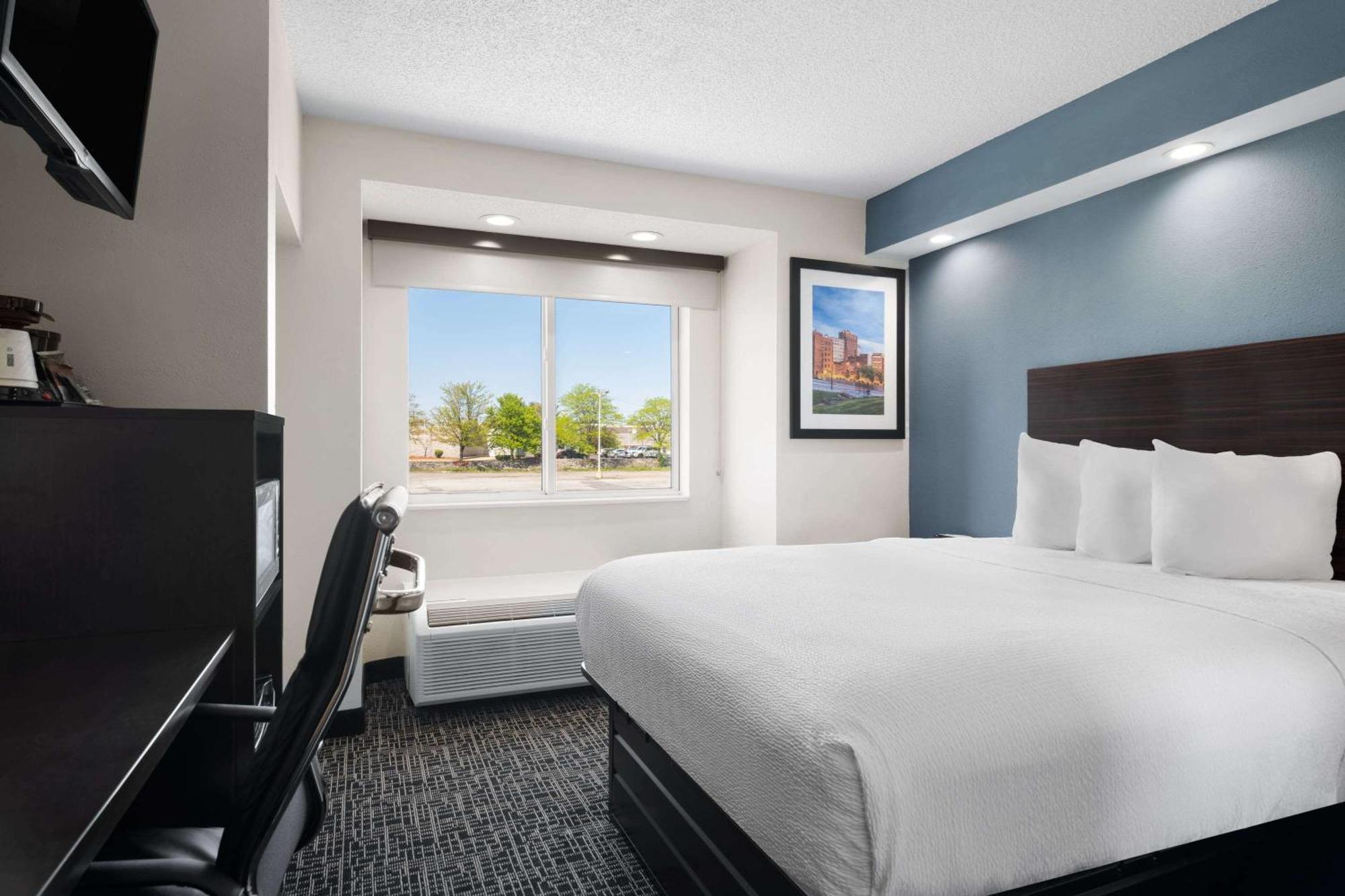 Hotel Baymont By Wyndham Boardman Extérieur photo